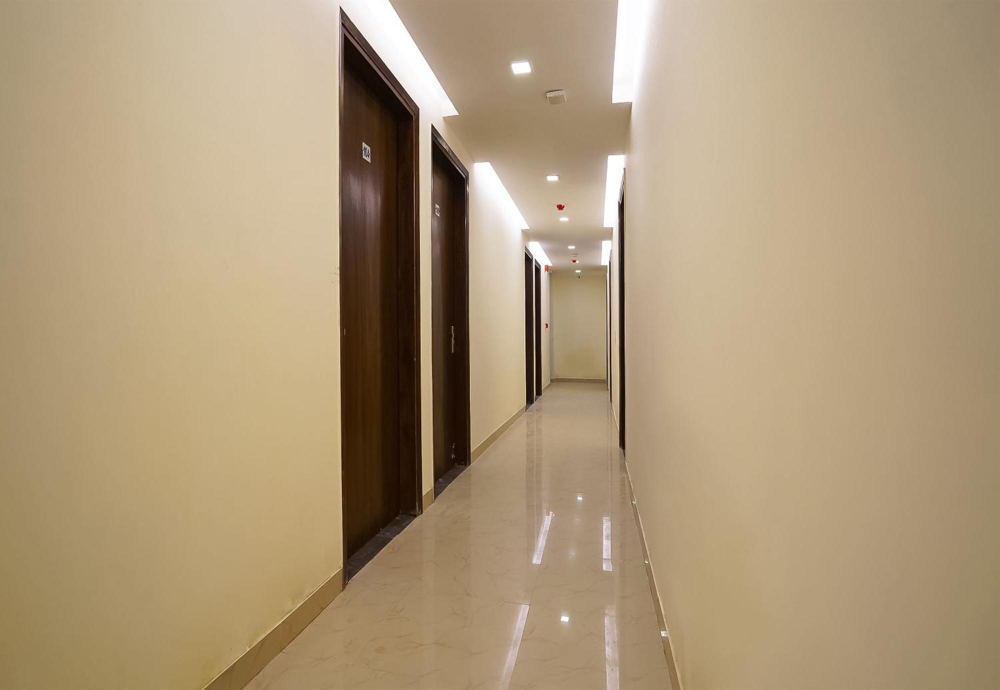 Hotel O Olive Saffron Delhi  Esterno foto